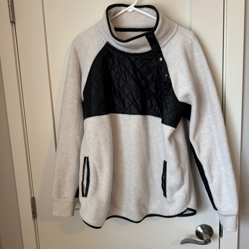 Abercrombie & Fitch Womens Asymmetrical Snap Fleece Pullover Quilted Black Large